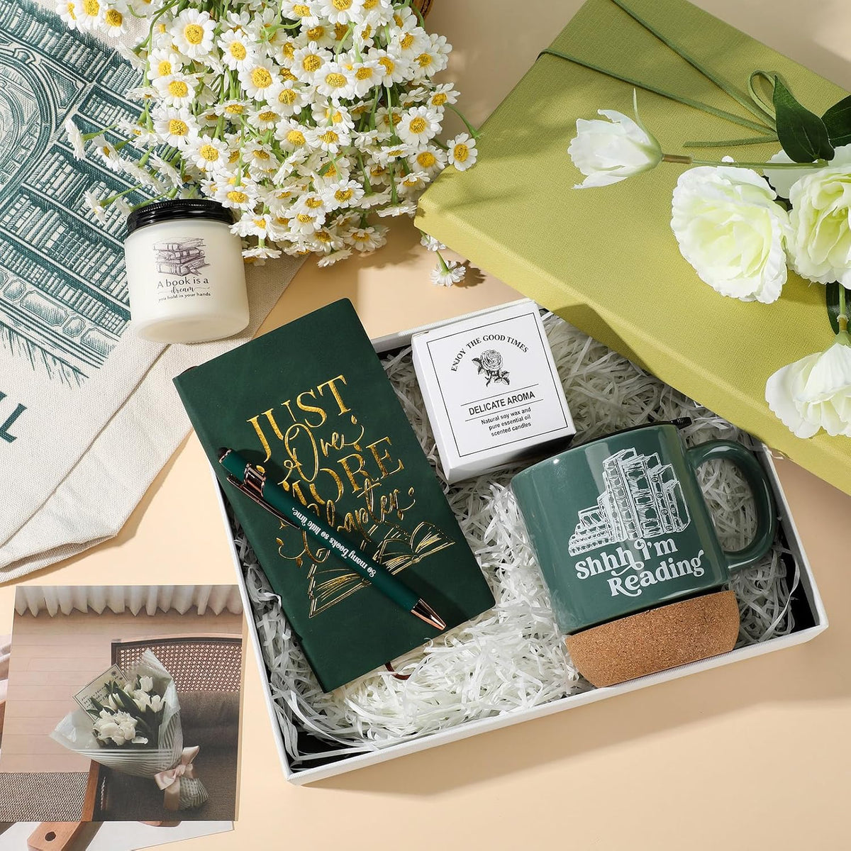 Coffret cadeau pour lecteurs – tasse, bougie, sac et carnet