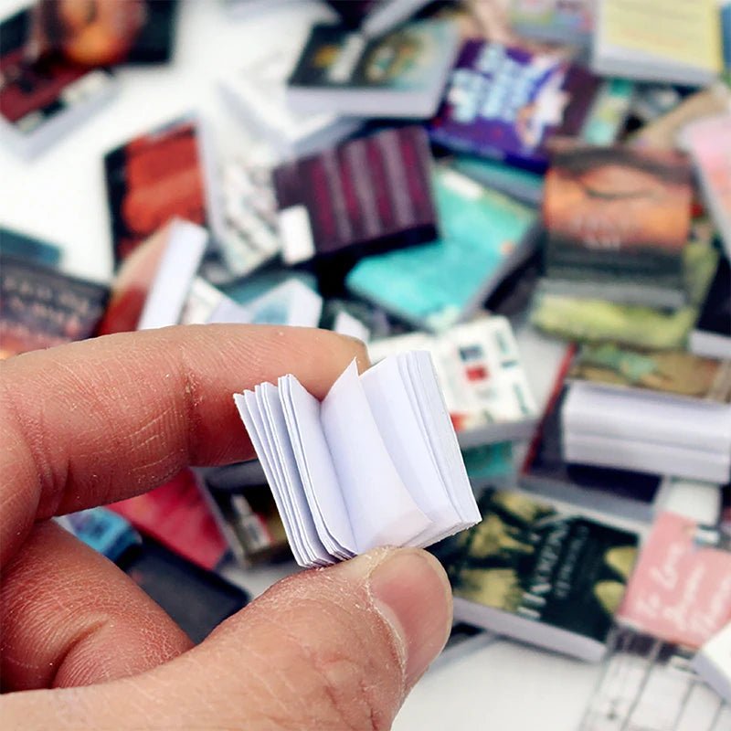 100 pièces miniatures de mini livres à rabat (1 Lot) - Le Grimoire Ancien