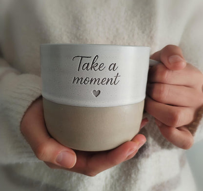 Coffret 2 Mugs céramique 400 ml – Gravure « Take a Moment » | COZY KITCHEN