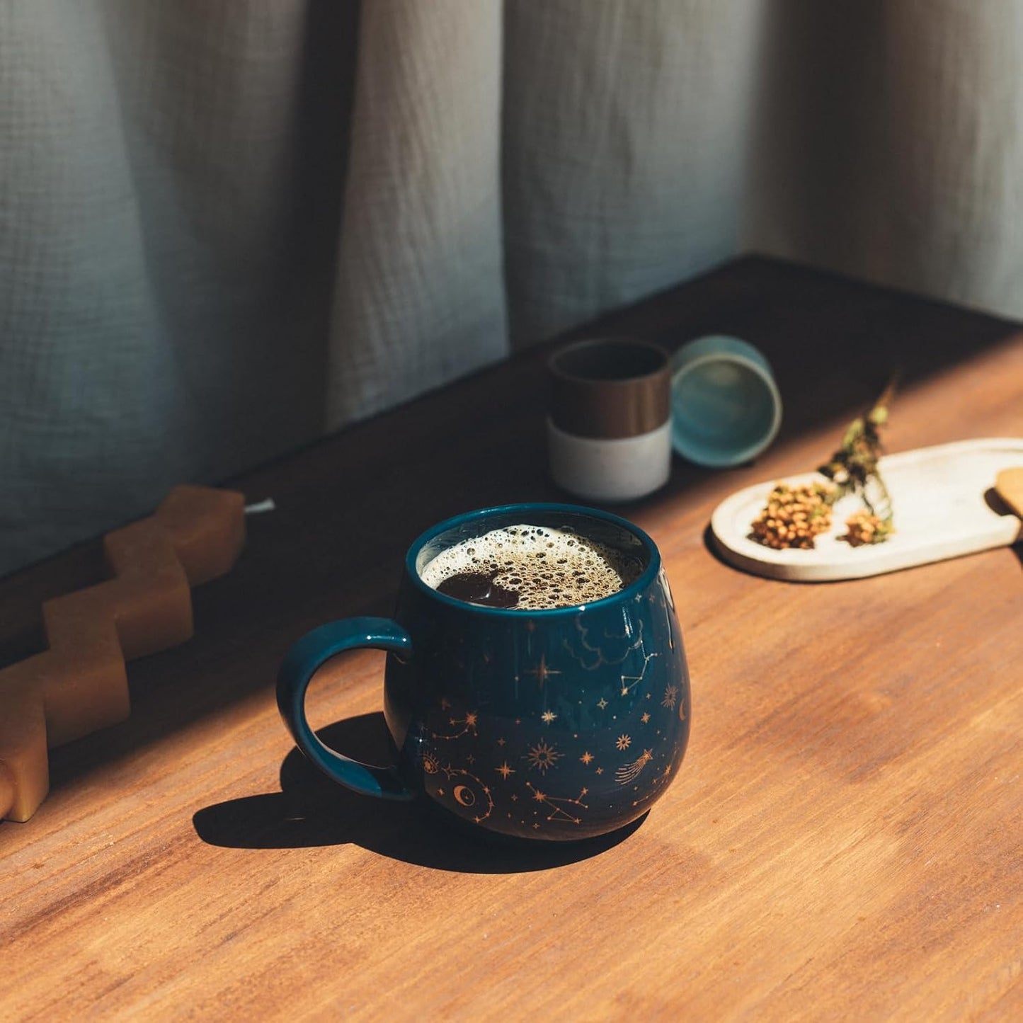 Mug Astral 350 ml – Bleu marine & doré – Tarot & Astrologie | Grupo Erik