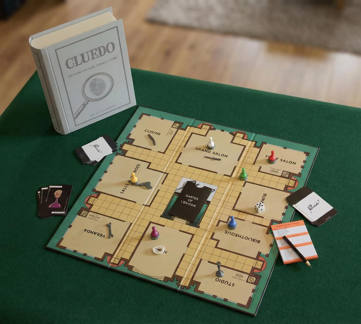 Jeux de société vintage en coffret livre – Cluedo ou Monopoly