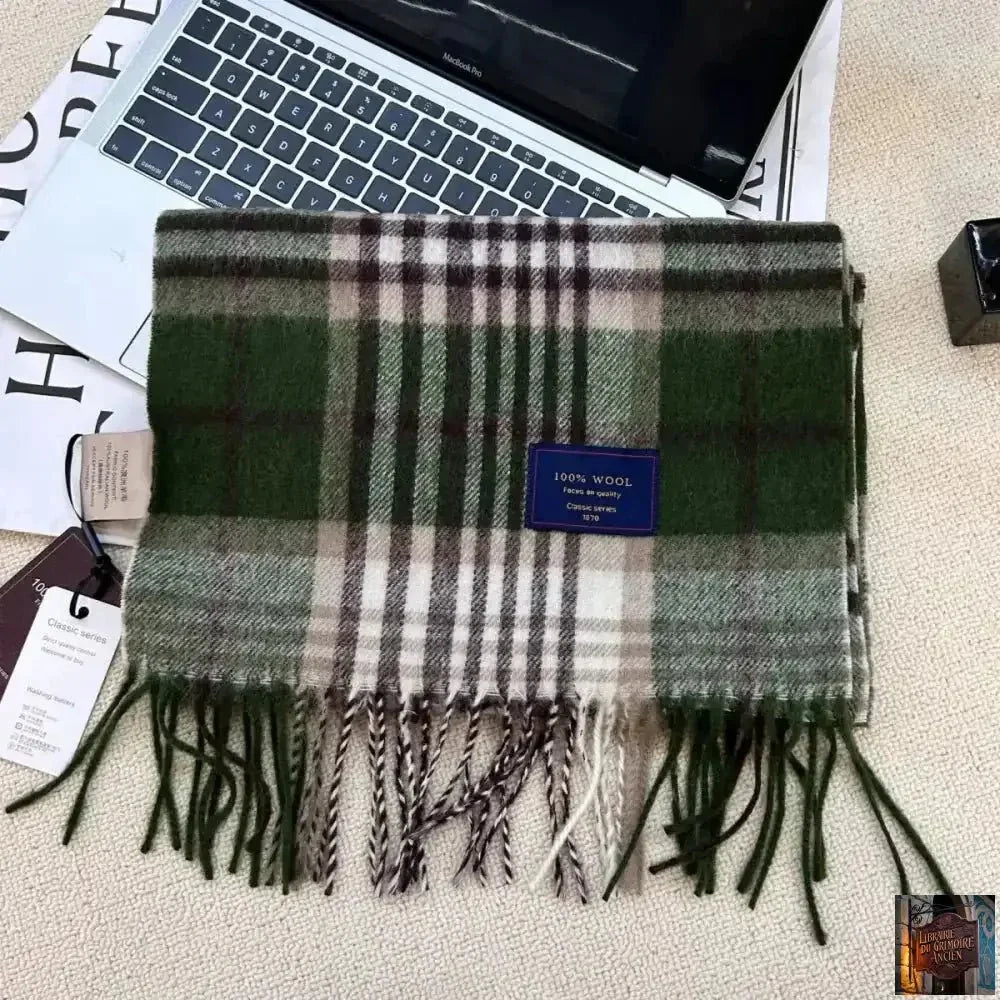 Echarpe 100 % laine pour Homme - © 2026 Le Grimoire Ancien