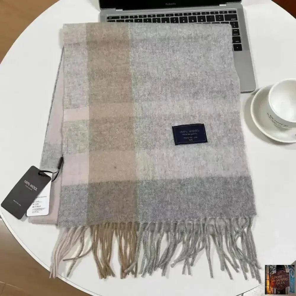 Echarpe 100 % laine pour Homme - © 2026 Le Grimoire Ancien