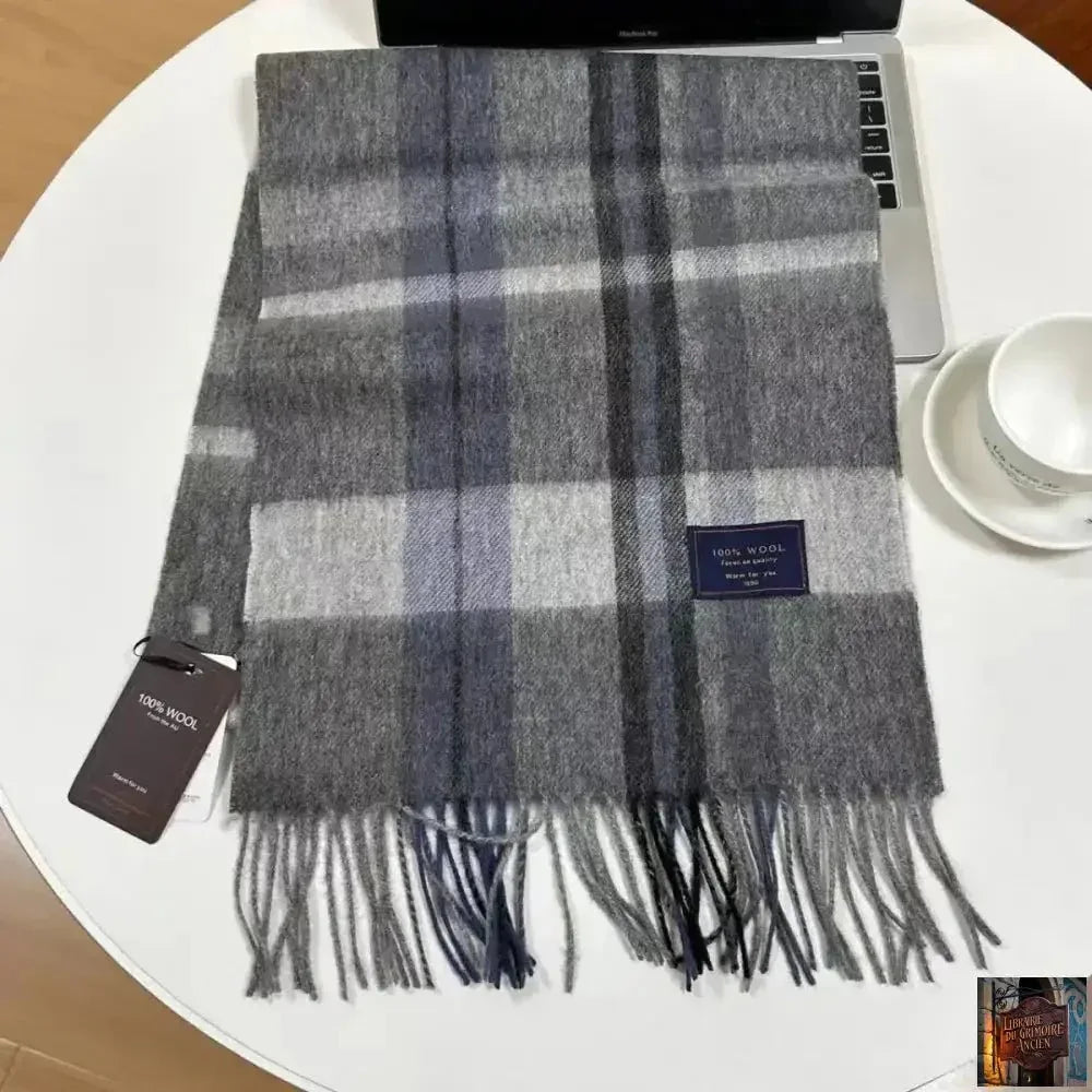 Echarpe 100 % laine pour Homme - © 2026 Le Grimoire Ancien
