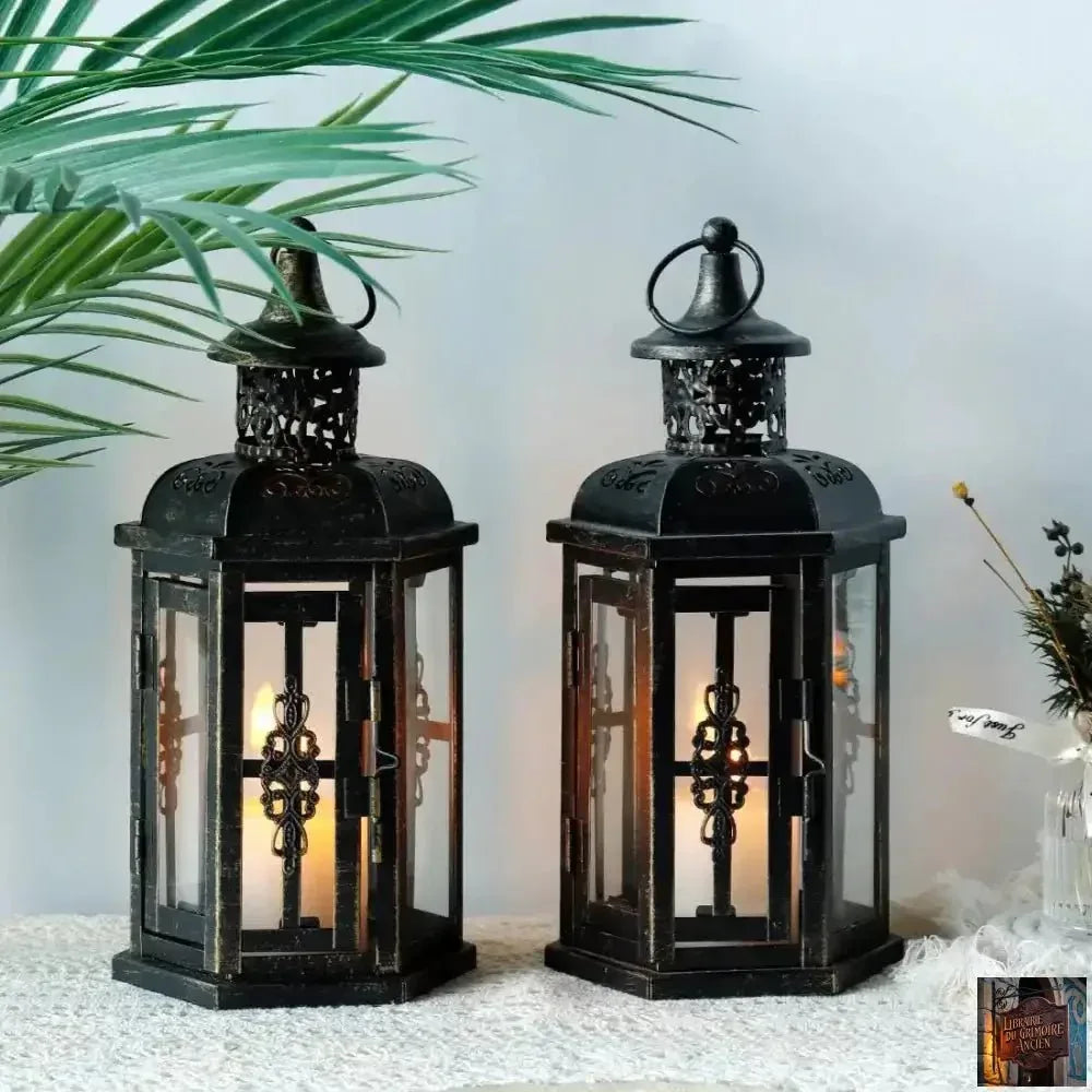 Lanterne nordique vintage (bougie non fournie) - © 2026 Le Grimoire Ancien