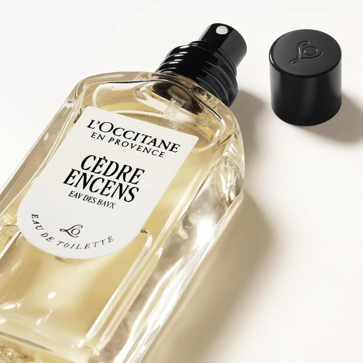 L'OCCITANE - Eau de toilette cèdre Encens (anciennement Eau des Baux) - 50 ml - Fabriqué en France - © 2026 Le Grimoire Ancien