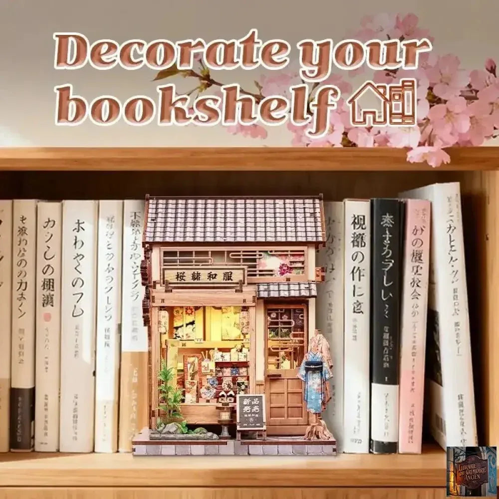 Maison miniature en bois pour bibliothèque - © 2026 Le Grimoire Ancien