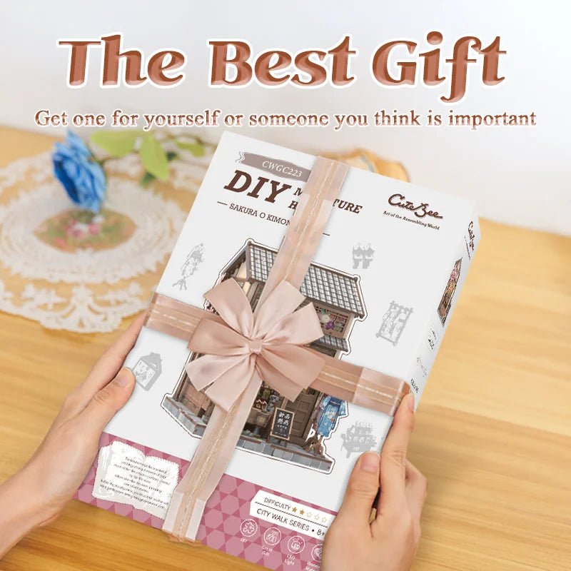 Maison miniature en bois pour bibliothèque - Le Grimoire Ancien