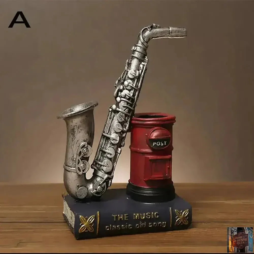 Porte-stylo artisanal en résine (saxophone & violon) - © 2026 Le Grimoire Ancien
