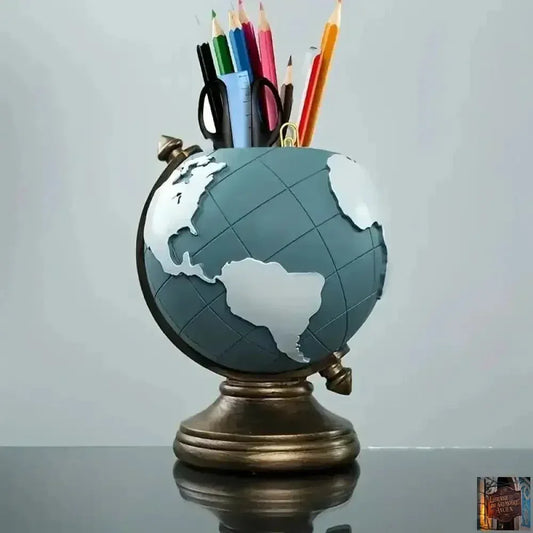 Porte-stylo - Globe créatif - Organisateur de bureau en résine - © 2026 Le Grimoire Ancien