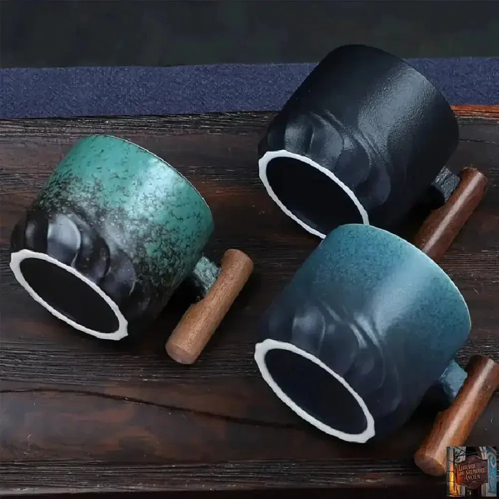 Tasse à café créative faite à la main, exquise, vintage, avec manche en bois - © 2026 Le Grimoire Ancien