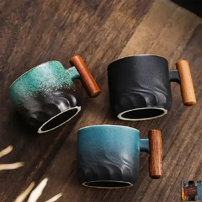 Tasse à café créative faite à la main, exquise, vintage, avec manche en bois - © 2026 Le Grimoire Ancien