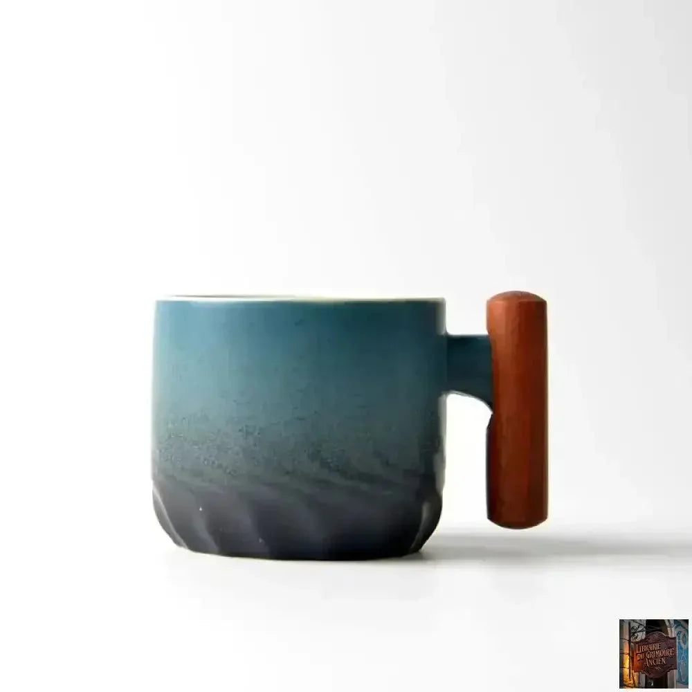 Tasse à café créative faite à la main, exquise, vintage, avec manche en bois - © 2026 Le Grimoire Ancien